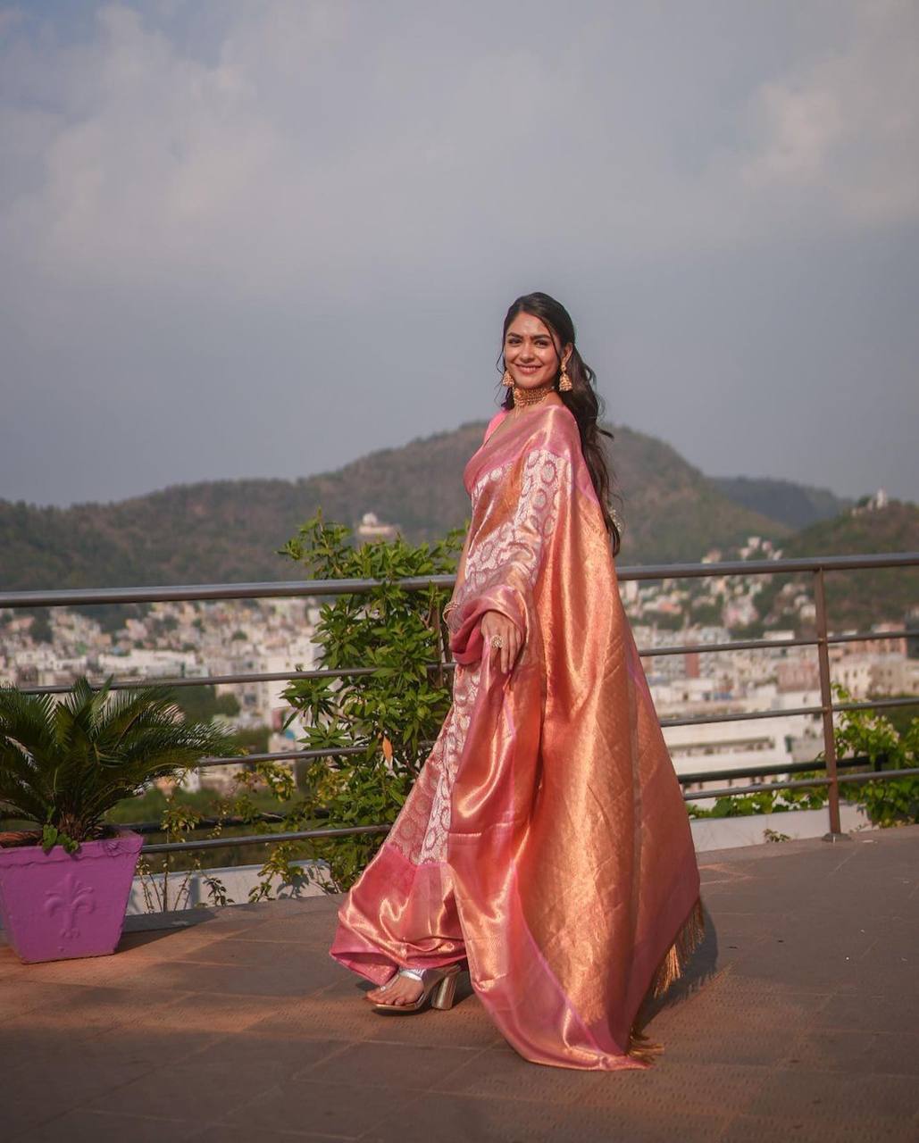 Elegant Soft Lichi Silk Jacquard Saree with Heavy Brocade Blouse