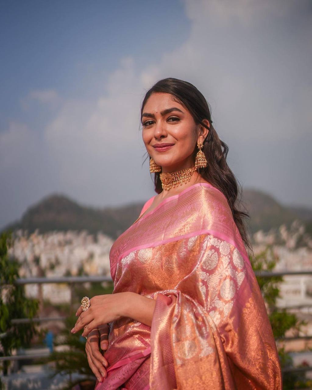 Elegant Soft Lichi Silk Jacquard Saree with Heavy Brocade Blouse