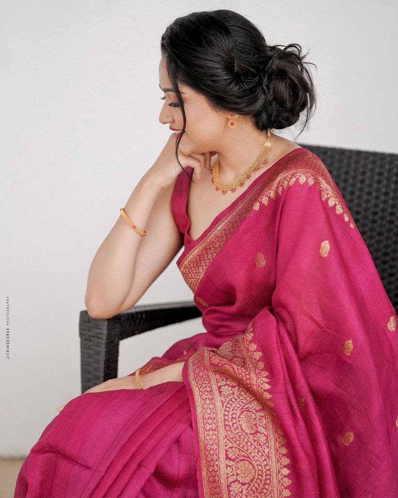 Royal Lichi Silk Jacquard Saree with Rich Pallu & Zalar