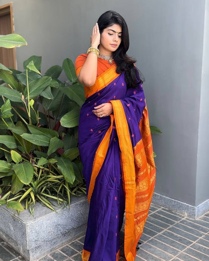 Elegant Lichi Silk Saree with Rich Pallu & Jacquard Weave