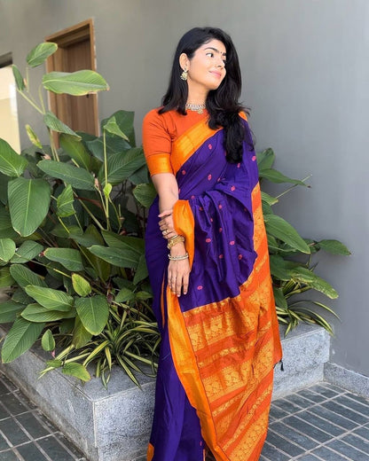 Elegant Lichi Silk Saree with Rich Pallu & Jacquard Weave
