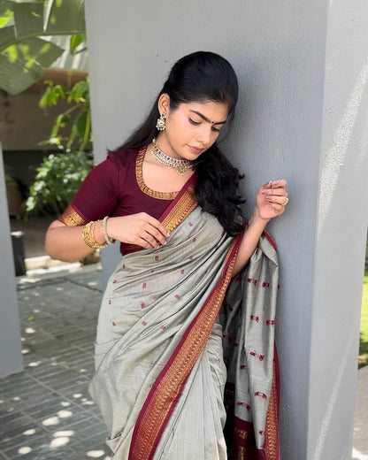 Elegant Lichi Silk Saree with Rich Pallu & Jacquard Weave