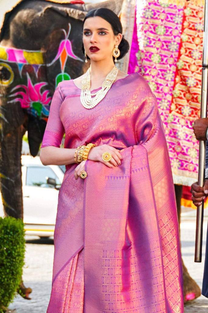 Wedding Wear Kanjivaram Woven Silk Saree With Blouse Piece - PINK