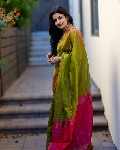 Elegant Dual Tone Soft Lichi Silk Saree with Rich Pallu & Jacquard Work