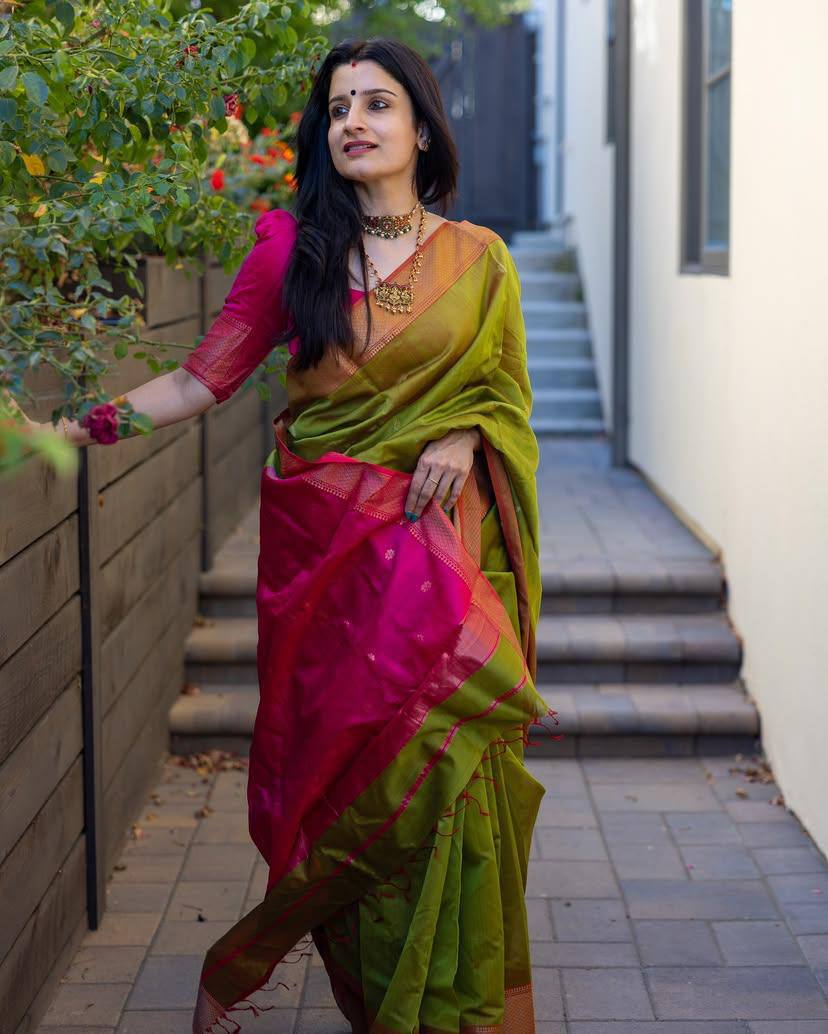 Elegant Dual Tone Soft Lichi Silk Saree with Rich Pallu & Jacquard Work