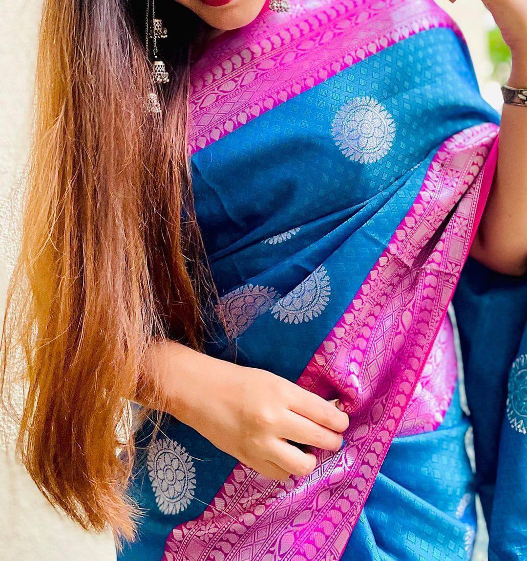Morpich Colour Banarasi Litchi Silk Saree With Blouse PieceSoft Litchi Silk Lace Border Saree