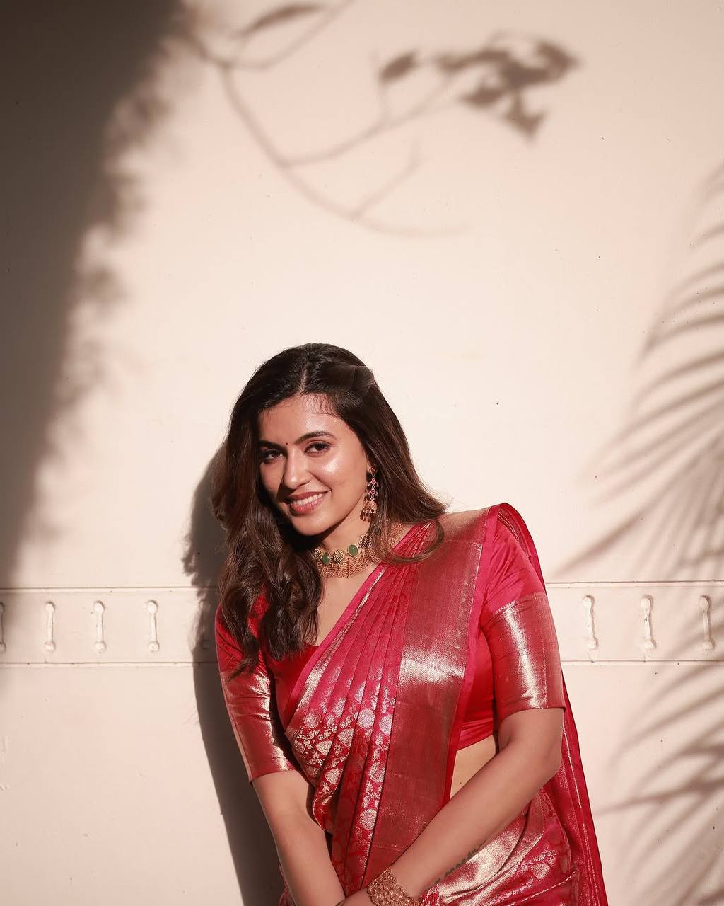 Radiant Red Silk Saree with Golden Tissue Border – Elegant Festive & Wedding Wear