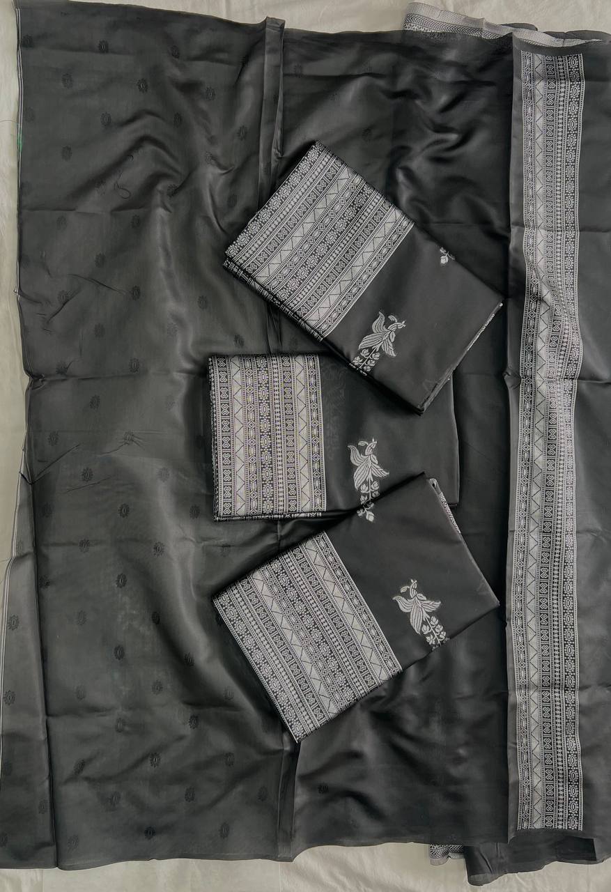 Elegant Soft Lichi Silk Saree with Rich Pallu & Jacquard Design