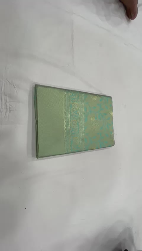 Traditional Kanjivaram Woven Silk Saree With Blouse Piece LIGHT GREEN